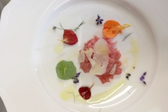 battuta-di-fassone-e-fiori-eduli